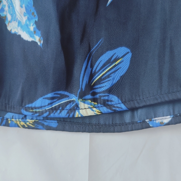 Banana Republic Dark Blue Floral Button Sleeve Blouse Size XS - Picture 9 of 12